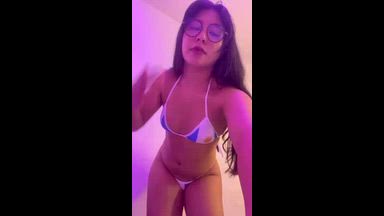 Cloe is very horny, do you want to see?💦🍑
