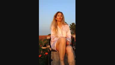 My feet smell like flowers😉