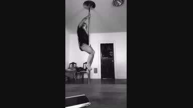 pole vidd ⋆˙⟡