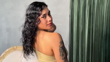 i am feeling me sexy do u want to see me ?