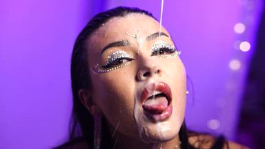 Woooo feel free to explode all over me 😍😜💦💜