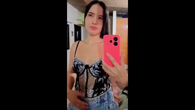 I'm the girl that you love!! ❤🎀