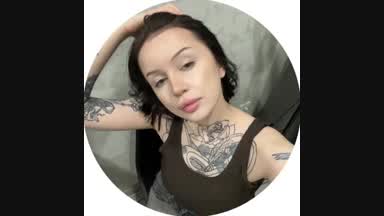 <3