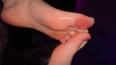 Oil my feet