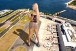 Giantess Shemale 01