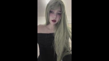 <3