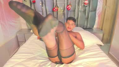 I play with my pantyhose