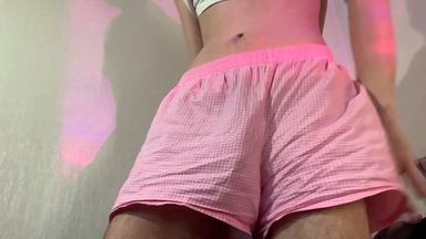 jeremy โ Naughty rockstar jerks his massive cock and cums