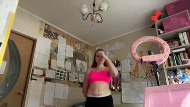Tummy! But in another top~