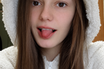 The little tongue of your beloved Alice 😝