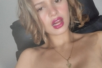 kisses