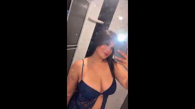 💙 Blue looks better when you're looking... 👀