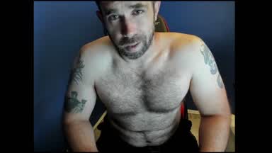 WORSHIP MY 230LBS FRAME SLAVE!