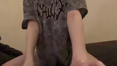 ^-^