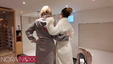 Heiße Dusche mit 2 Ladys - NoraNoxx