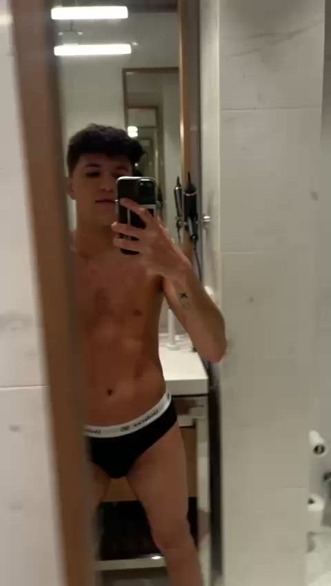 sexy patrick 💛