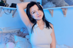 Cute and HOT pic!!