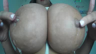 💣💣 Nice titts 😍👅🔥