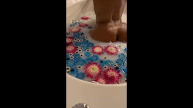 come here 💦