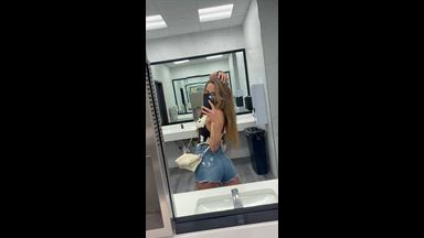 bellawest688986 live Chaturbate webcam gallery thumbnail