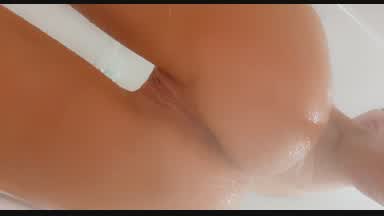 peak-a-boo both holes are pink &’ cute