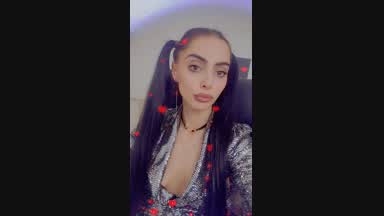 😈