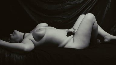🖤🤍🤤 🤍🖤Masturbating in black and white 🖤🤍🤤