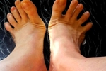 lick my dirty feet...