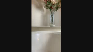 machinecumkelly69 โ 10 minutes of me in a Hot Bath :*