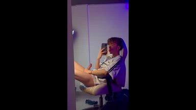 genesis :) live Chaturbate webcam gallery thumbnail