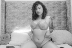 BLACK & WHITE VIBES ON ME