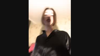 👑