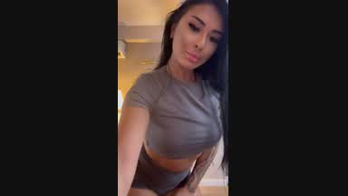 Watch me tease 😏