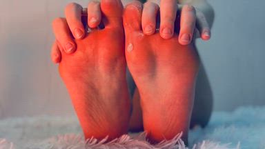 baby's feet and something sticky...ooops🔞💦