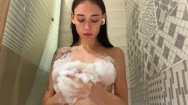 lika (or billie ,lol) โ foam bra
