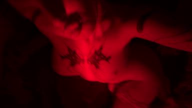 Red lights naked show on bed!!