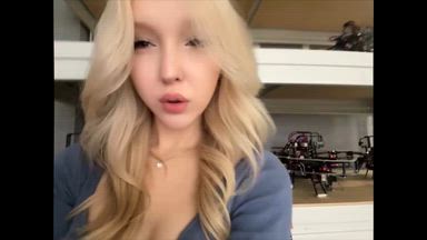 <3