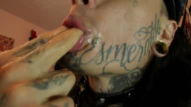 Wet finger play 💦👅