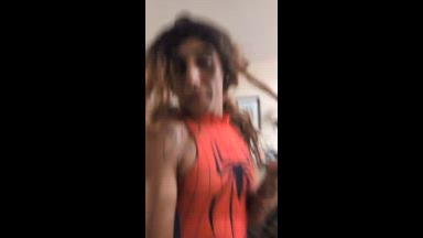 i lovemoney live Chaturbate webcam gallery thumbnail