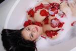 a delicious bubble bath🍒💗🫧