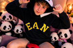 axell 🌈 live Chaturbate webcam gallery thumbnail