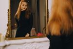 lady in black