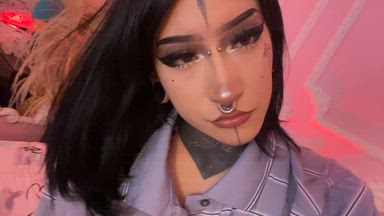 Wet fingers inside pussy 💦
