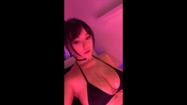 Oil boobs