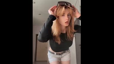 A cute dance by Sofia!