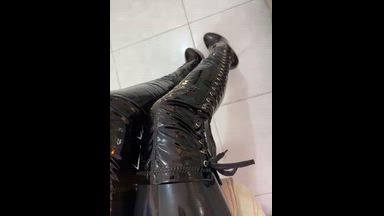 Kiss My Boots 🫦
