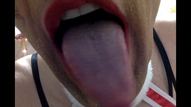 Sweet lips and tongue👄🍌👅21.02.2026