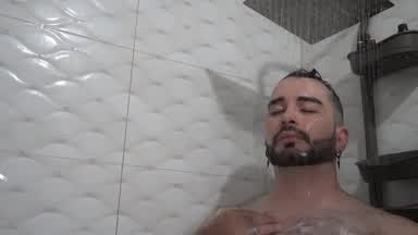 Shower, wet fur!!!