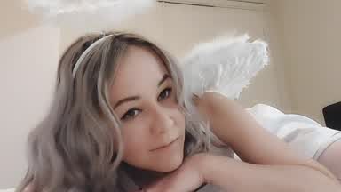 Angelic eyelash flutters