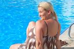 Nasse Pool-MILF – mein Hintern wartet auf dich 💦